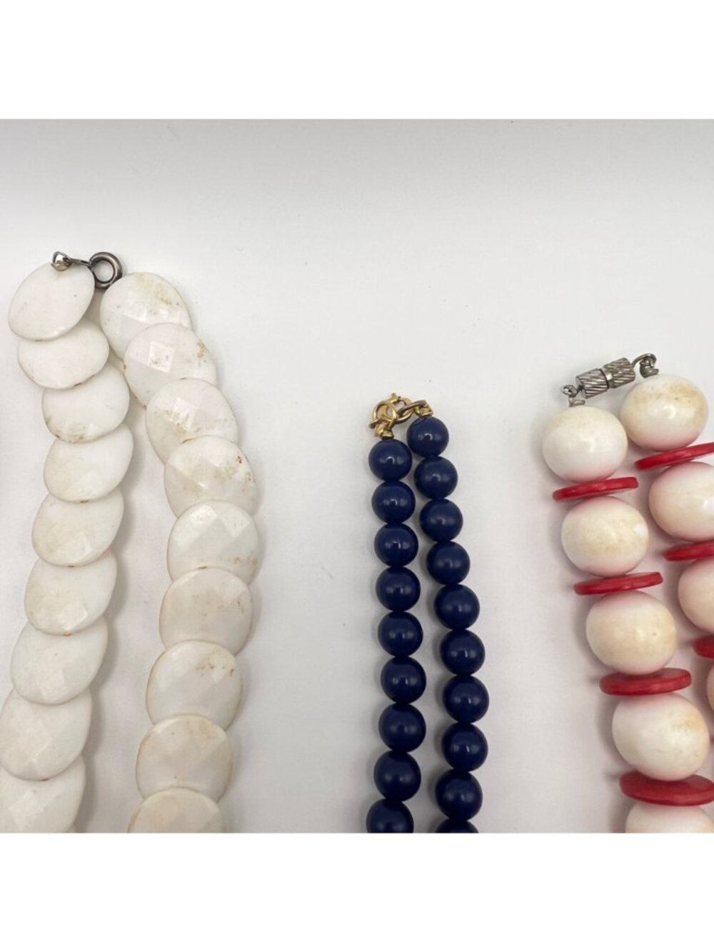 Vintage Patriotic Red White & Blue Jewelry Lot Necklaces Earrings Bracelets Pin - Picture 5 of 11